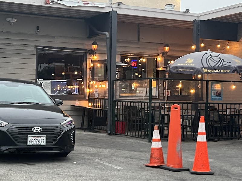 Hollywood Thai Restaurant