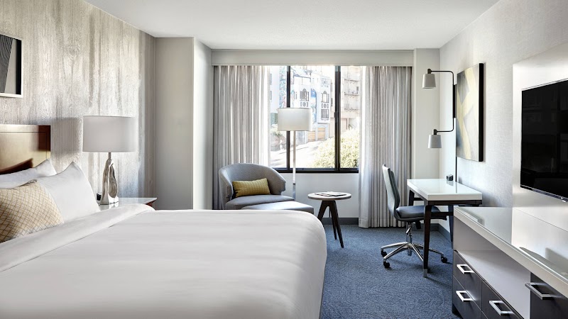 Quiet, well-appointed rooms with comfortable beds