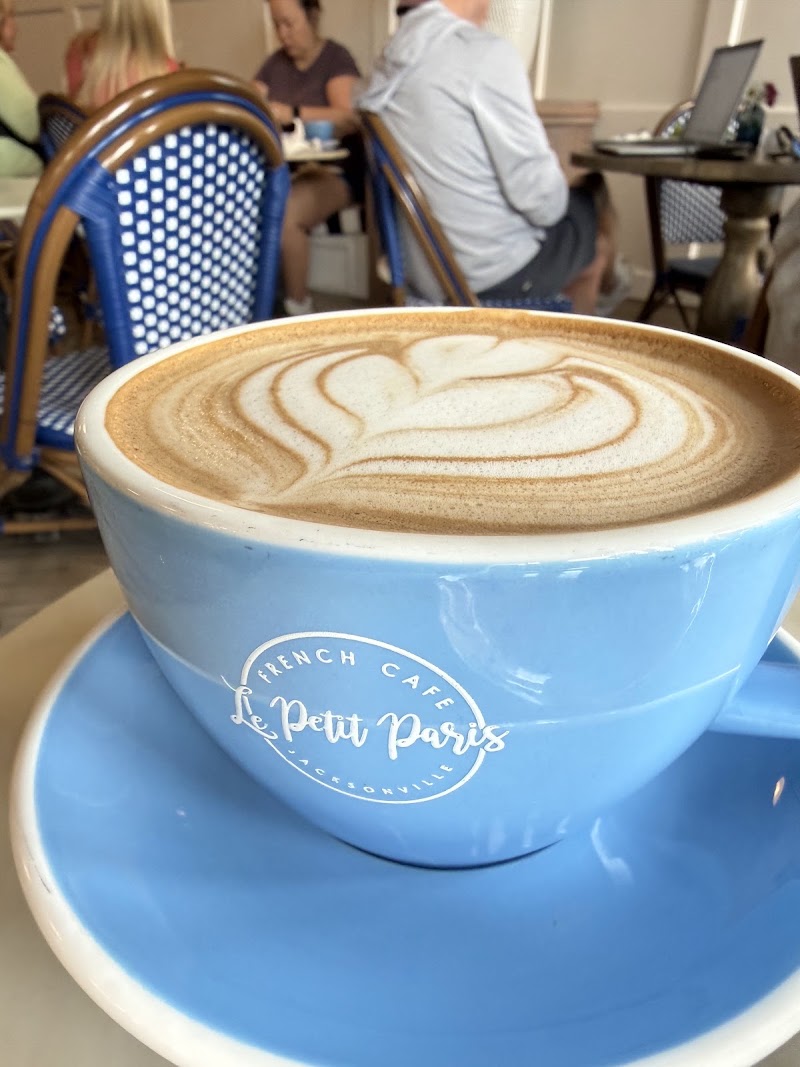 Le Petit Paris Café Atlantic Beach photo 4