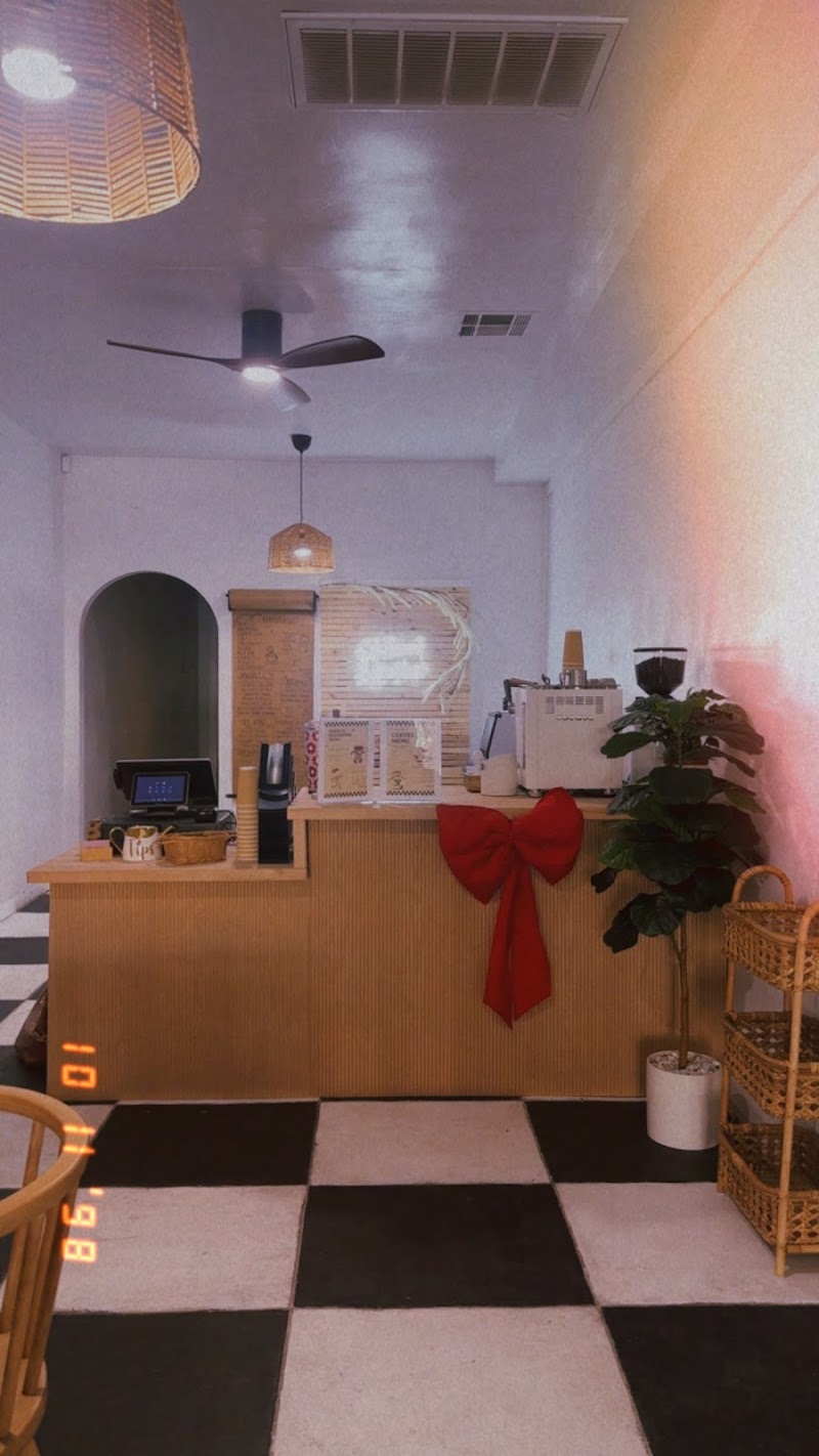 Self Brewed Coffee House photo 2