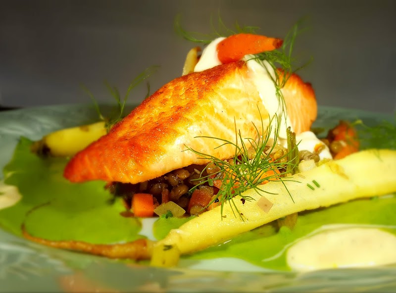 Two locally loved onsite restaurants including premier seafood