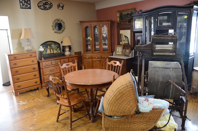 Dixon & Dixon Auction Service LLC photo