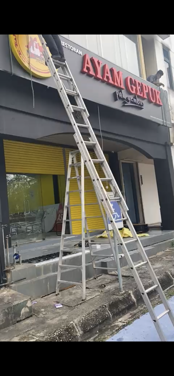 Ayam Gepuk Pak Gembus USJ9 - Photo 1