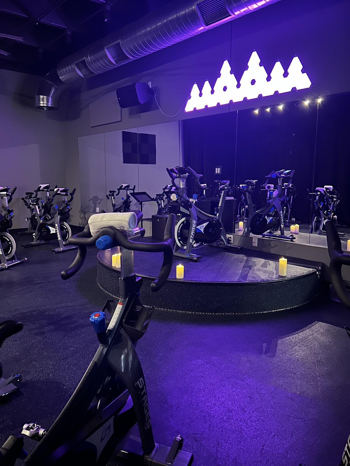 KONDITION--Barre | Spin | Strength | Yoga | Dance — 4