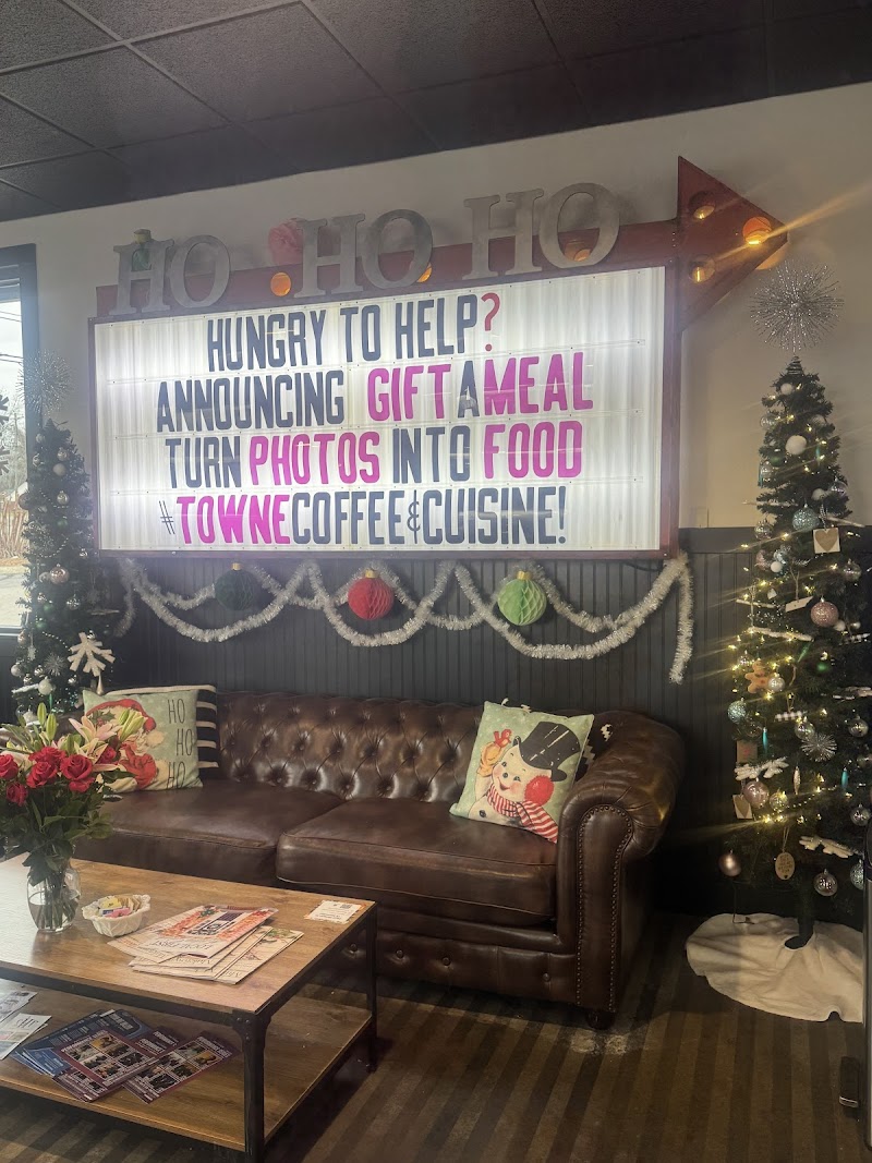Towne Coffee & Cuisine photo 4
