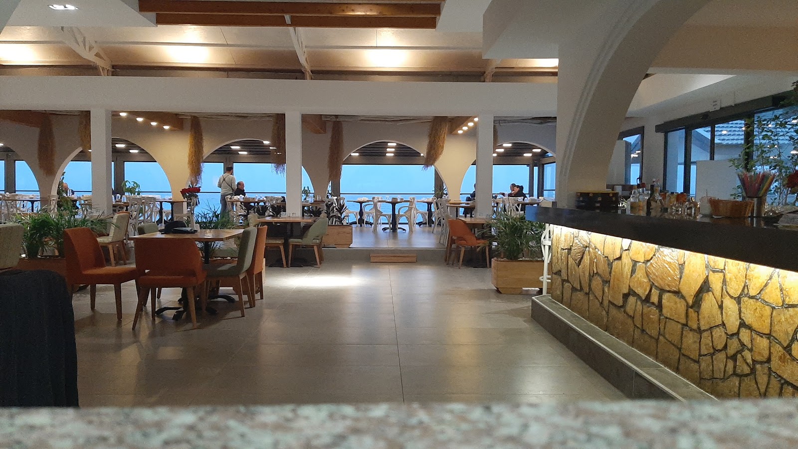 MACKENZİ BAY SUNSHINE CAFE COCKTAIL BAR NARGILE mekanı