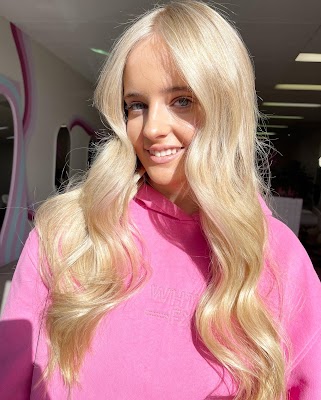 Bambi Blonde photo 3