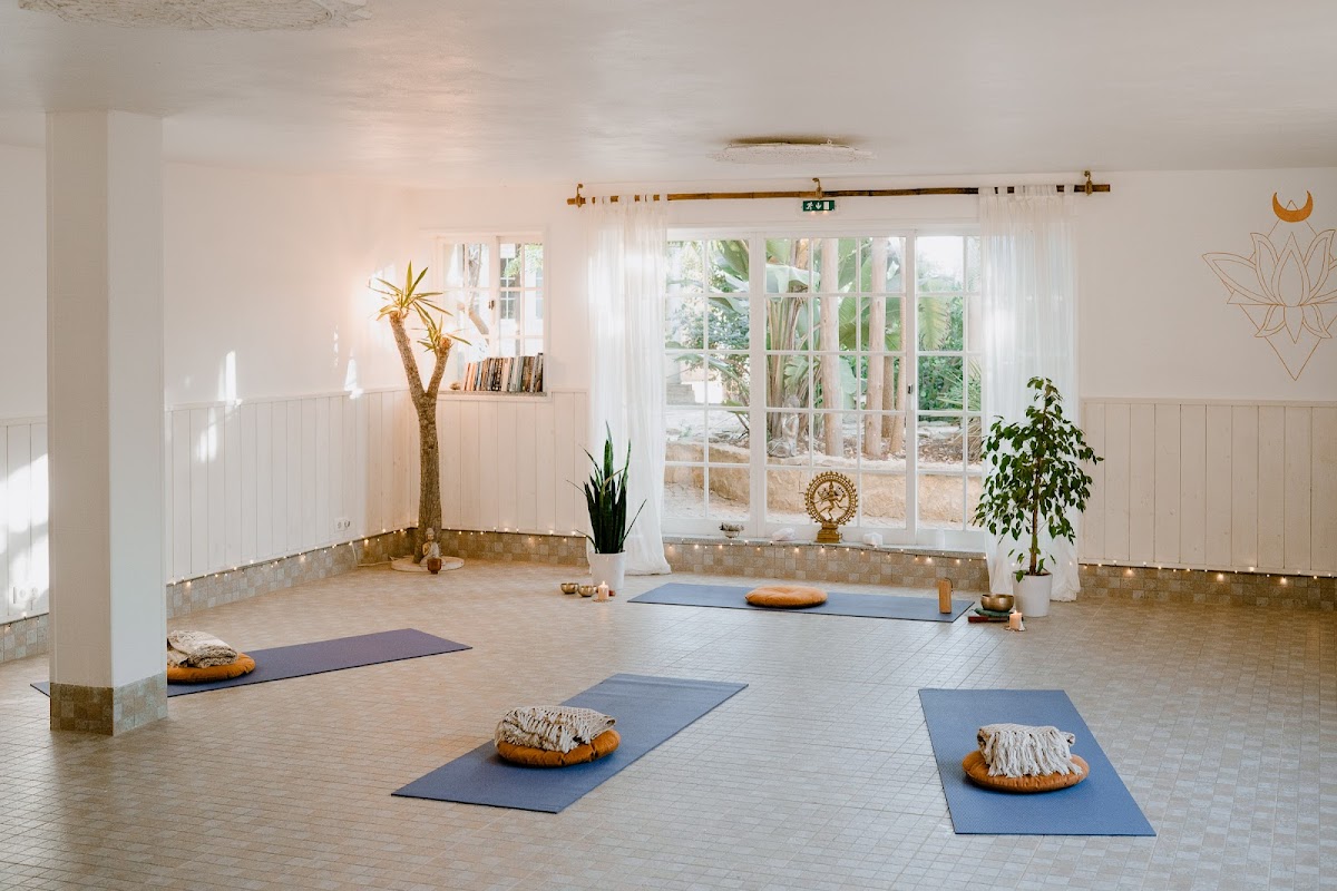 Transform to Bliss Yoga, Event & Wellness Space - Lagos, Algarve — 4