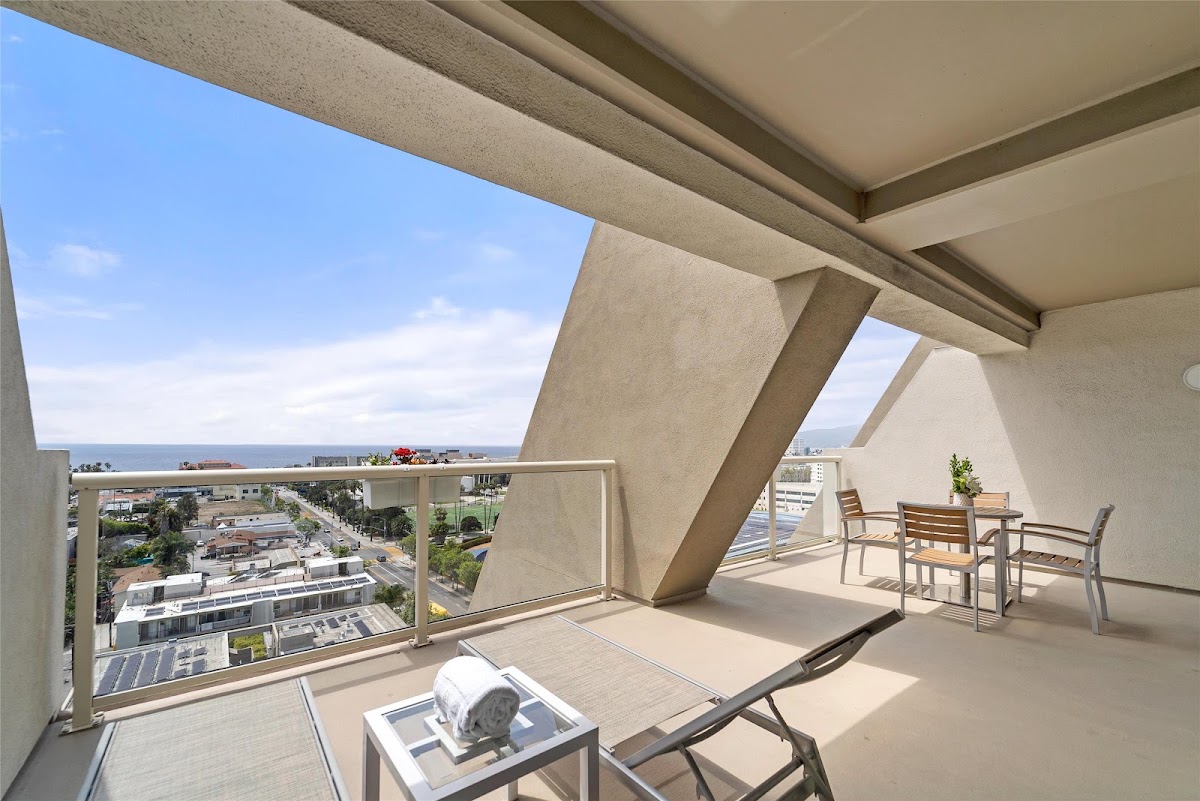 Hyatt Centric Delfina Santa Monica, dog-friendly hotel, photo 4