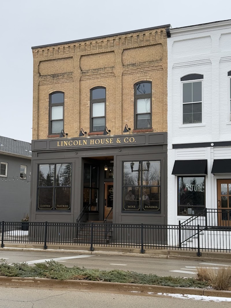 Lincoln House & Co. Coffee Shop photo 3