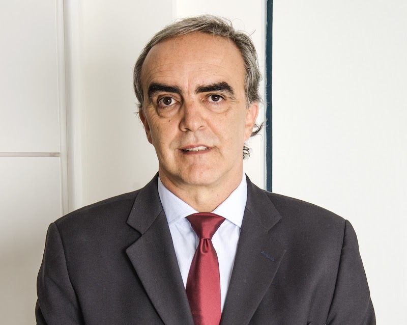 Dr. Hélio Castello