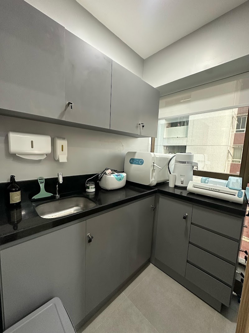 Dra. Poliana Manzi - foto 4