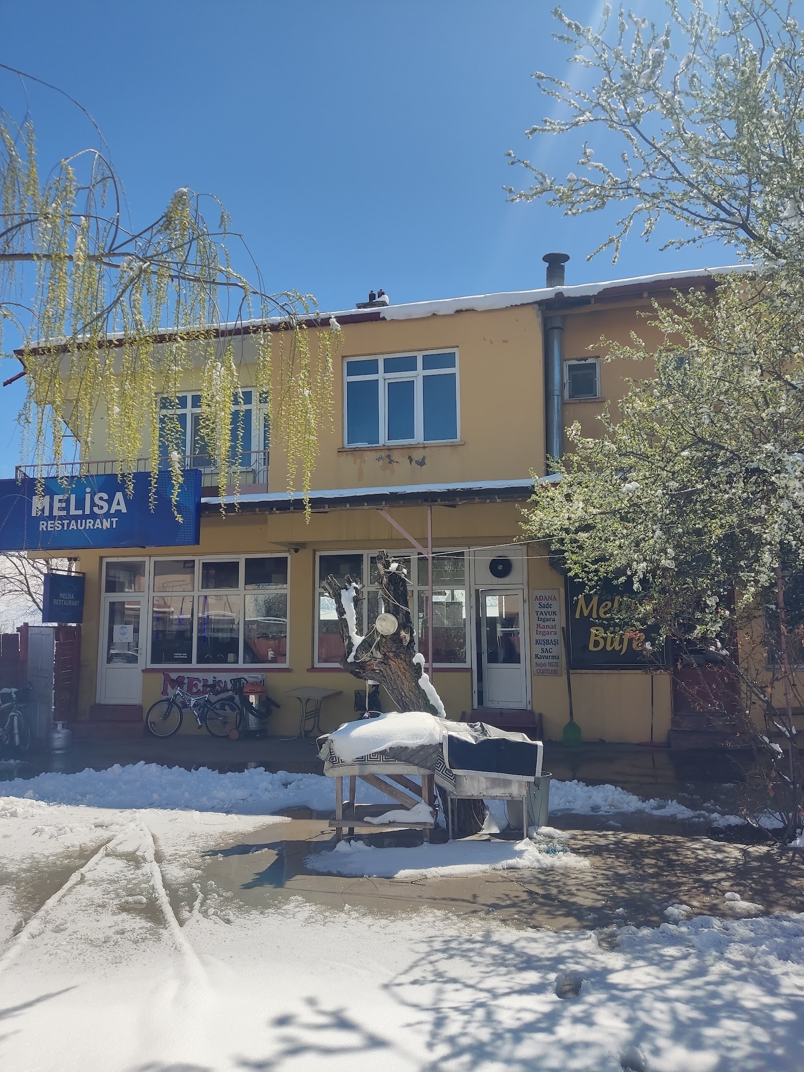 Melissa Havuzlu Bar mekanı