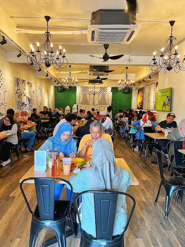 Restoran Mak Kimbong - Sotong, Ikan Bakar &