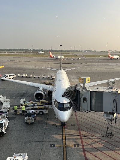 Air Canada Maple Leaf Lounge (International) — Google photo 5