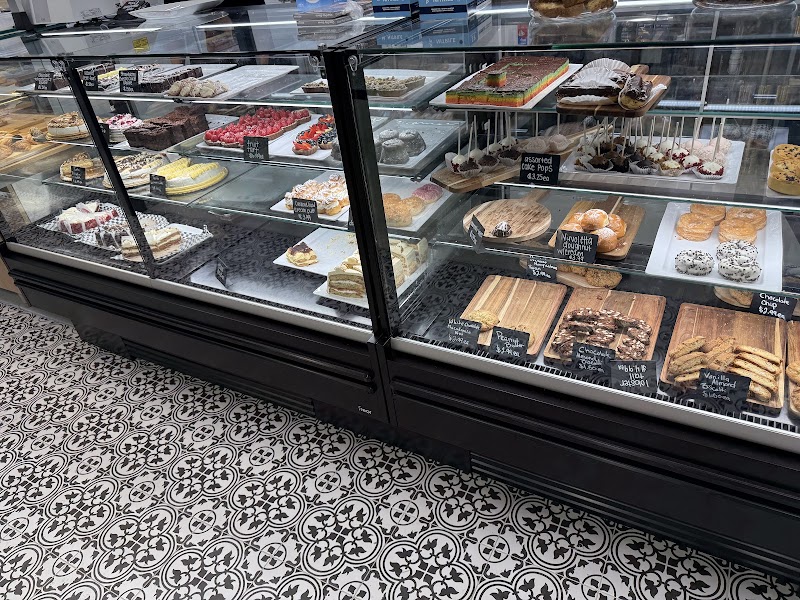 Flora's Italian Eatery