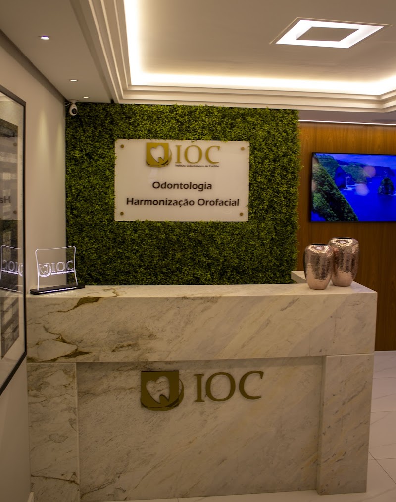 DRª Larissa Ferioli Dentista em Curitiba - foto 4