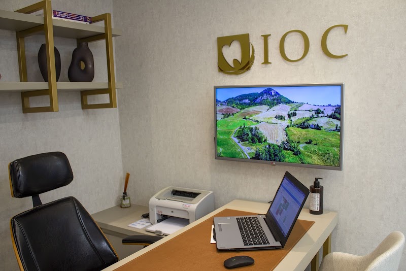 DRª Larissa Ferioli Dentista em Curitiba - foto 3