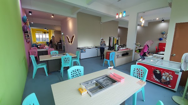 Paris Steamboat Sarikei