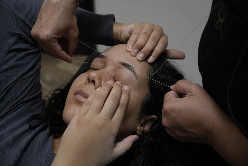 Threading By Saadi - Business Location