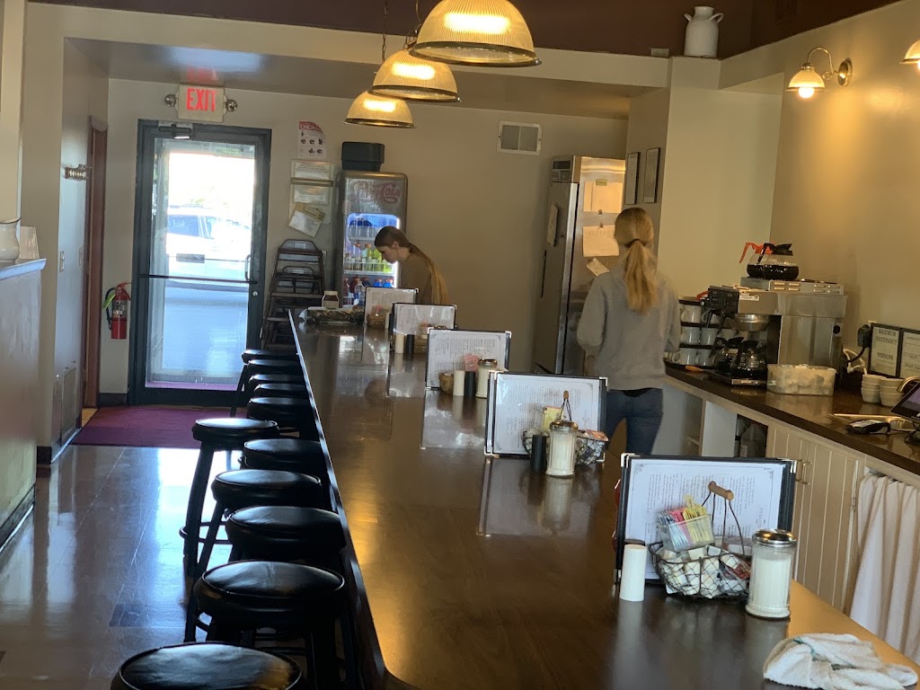 Ginny Rae’s Diner
