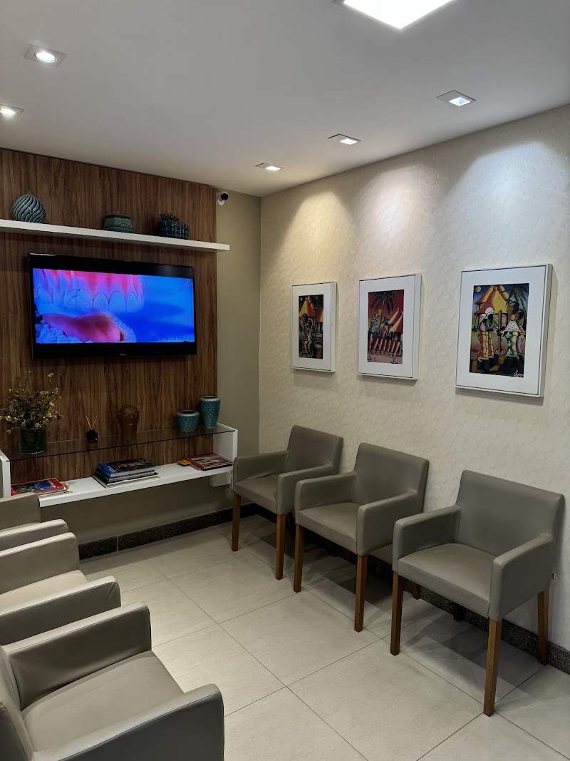 Clínica de Implantes Dentários e Estética - Visual Odonto - foto 2