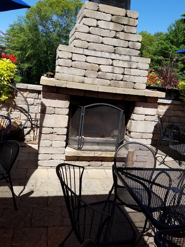 Harry’s Bar & Grille