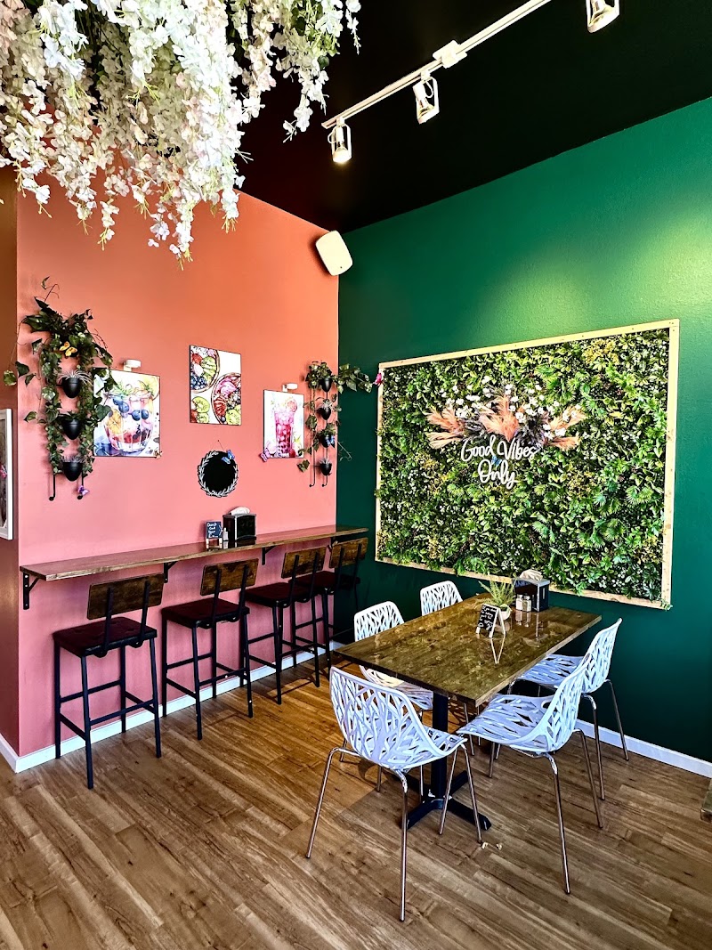 Emerald Boba Cafe & Lounge photo 3