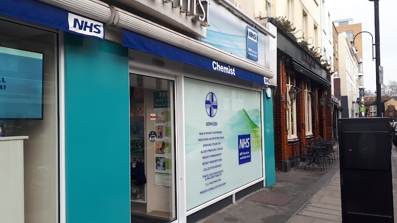 Gees Chemist + Travel Clinic