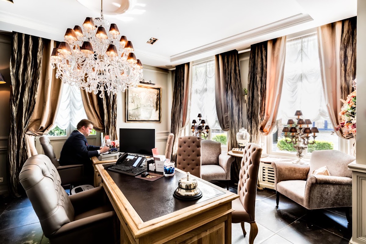 Hotel de Castillion 5