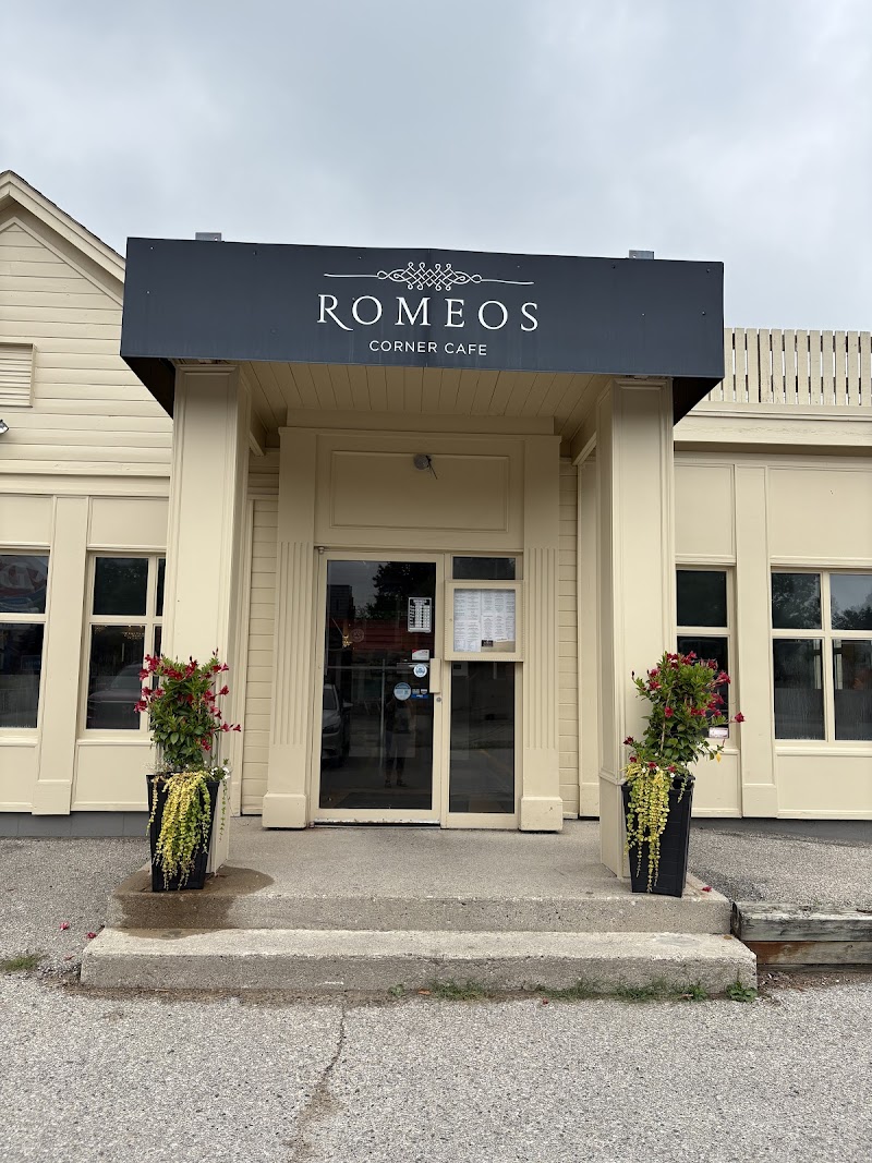 Romeos Corner Cafe photo 1