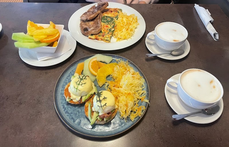 Romeos Corner Cafe photo 4