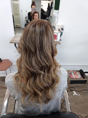 Ikonic Hair Studio photo 2