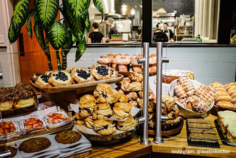 Fox in the Snow Cafe photo 2