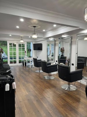 Studio 148 Hairdressing