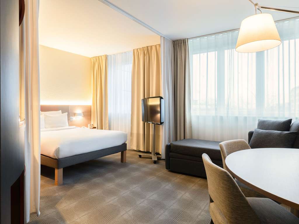 Novotel Suites Genève Aéroport, dog-friendly hotel, photo 3