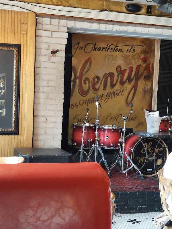 Henry's On The Market photo 5