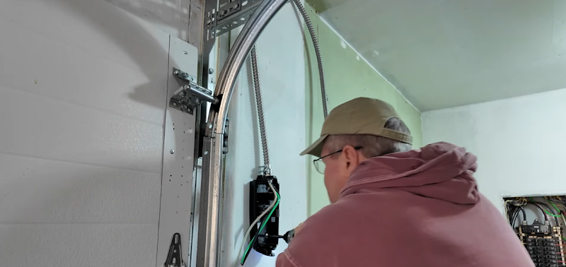 Urgent Electrician Los Angeles