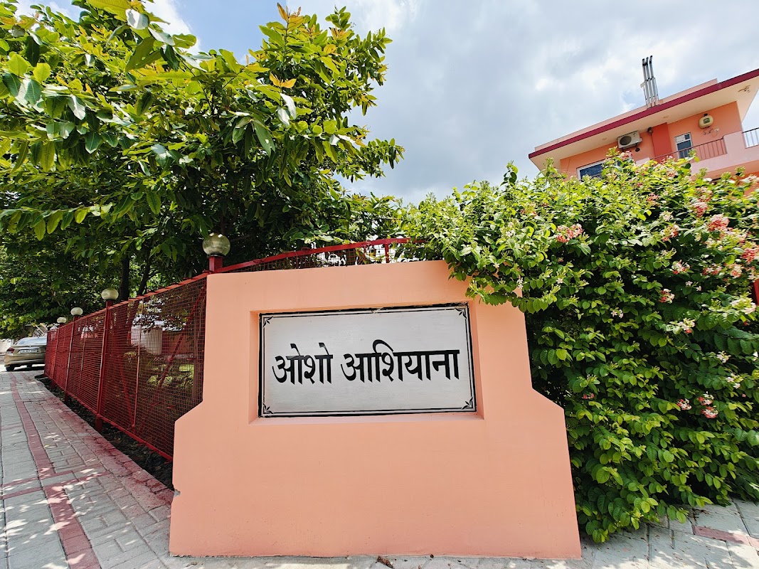 Shree Rajneesh Dhyan Mandir (By Osho Fragrance)