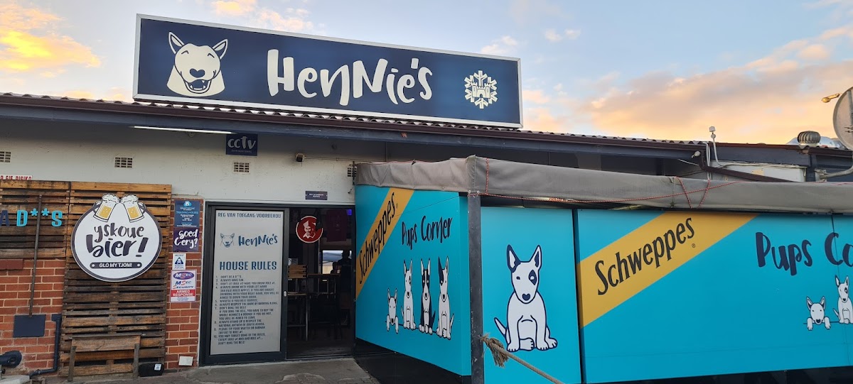 Hennie's Hartenbos Restaurant — photo 3