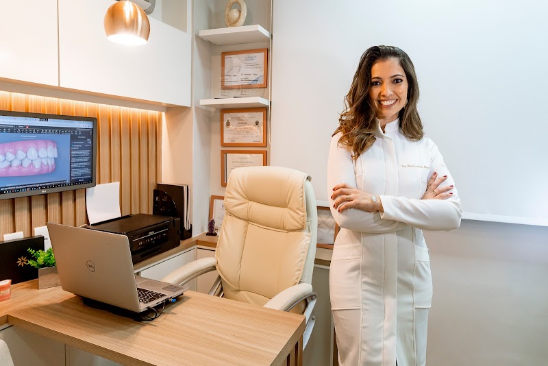 Dra Maria Fernanda Menezes ( Clínica Haz Odontologia & Estética Facial ) - foto 2