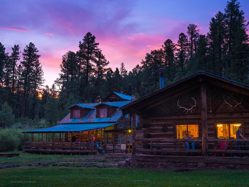 Sprucedale Guest Ranch - Photo 4