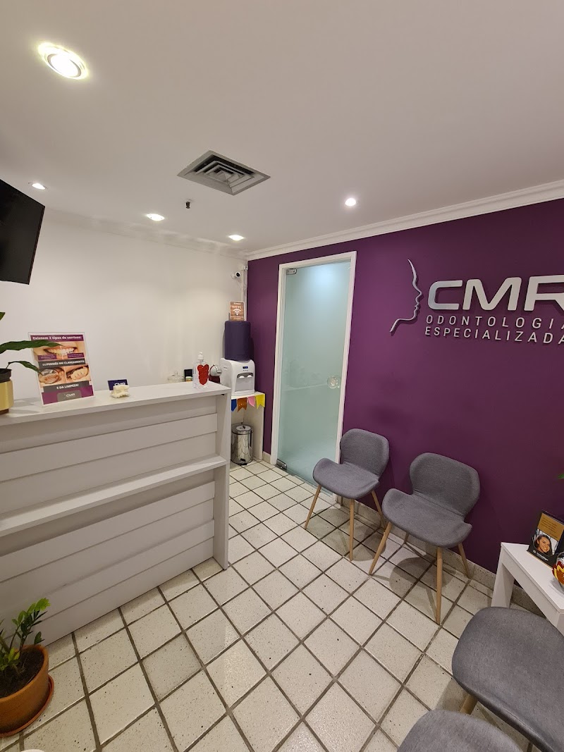 Dra Camila Canellas - CMR Odontologia - Lente Contato Dental | Implante Dentário - foto 3