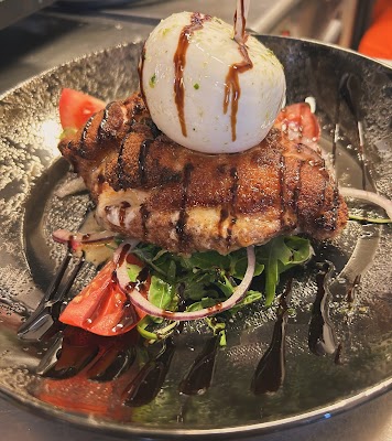 Photo Dark Steakhouse