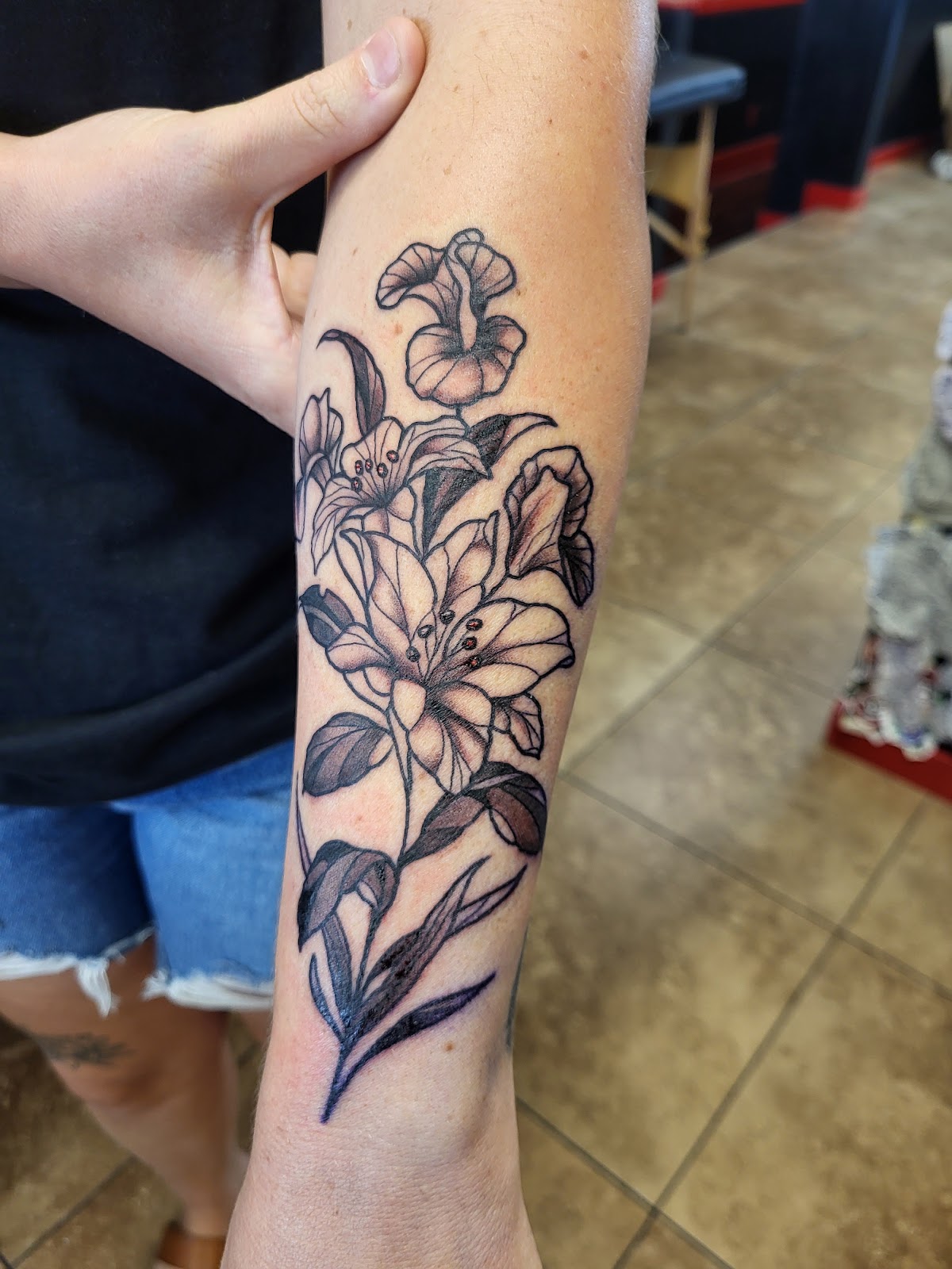 Saints & Sinners Tattoo tattoo work — photo 2