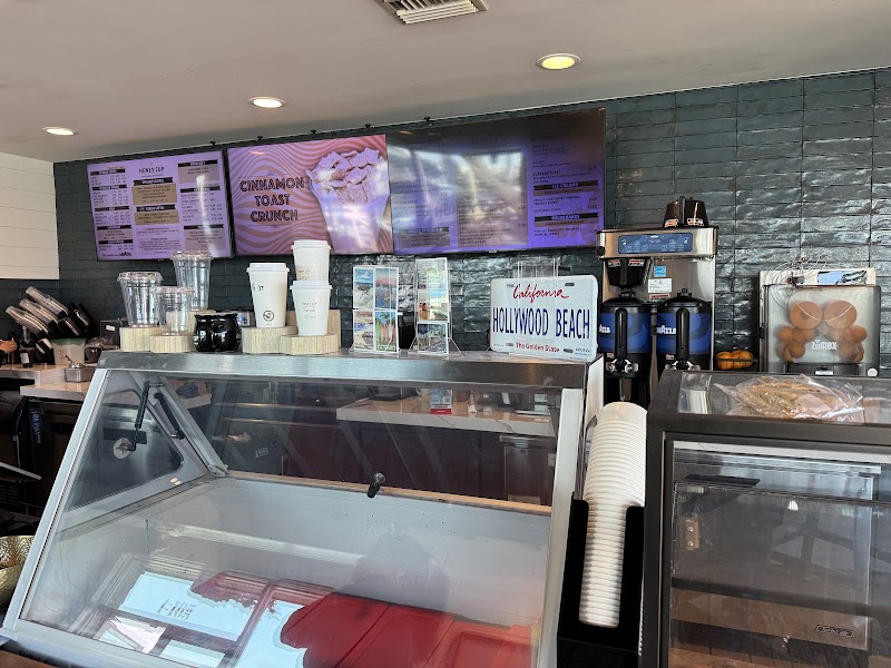 Honey Cup Coffeehouse & Creamery photo 4