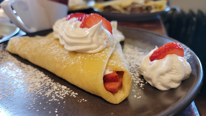 The Cracked Pot Coffee and Crepes photo 3