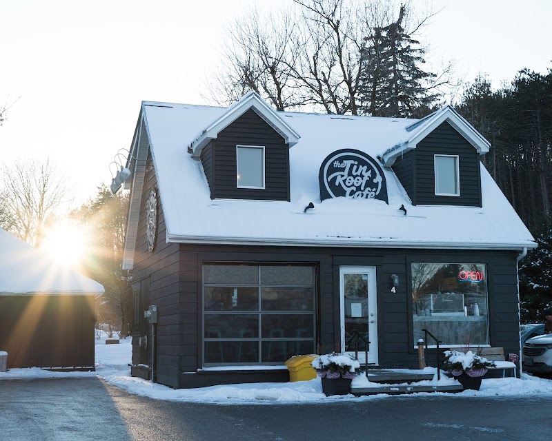 Tin Roof Cafe photo 3