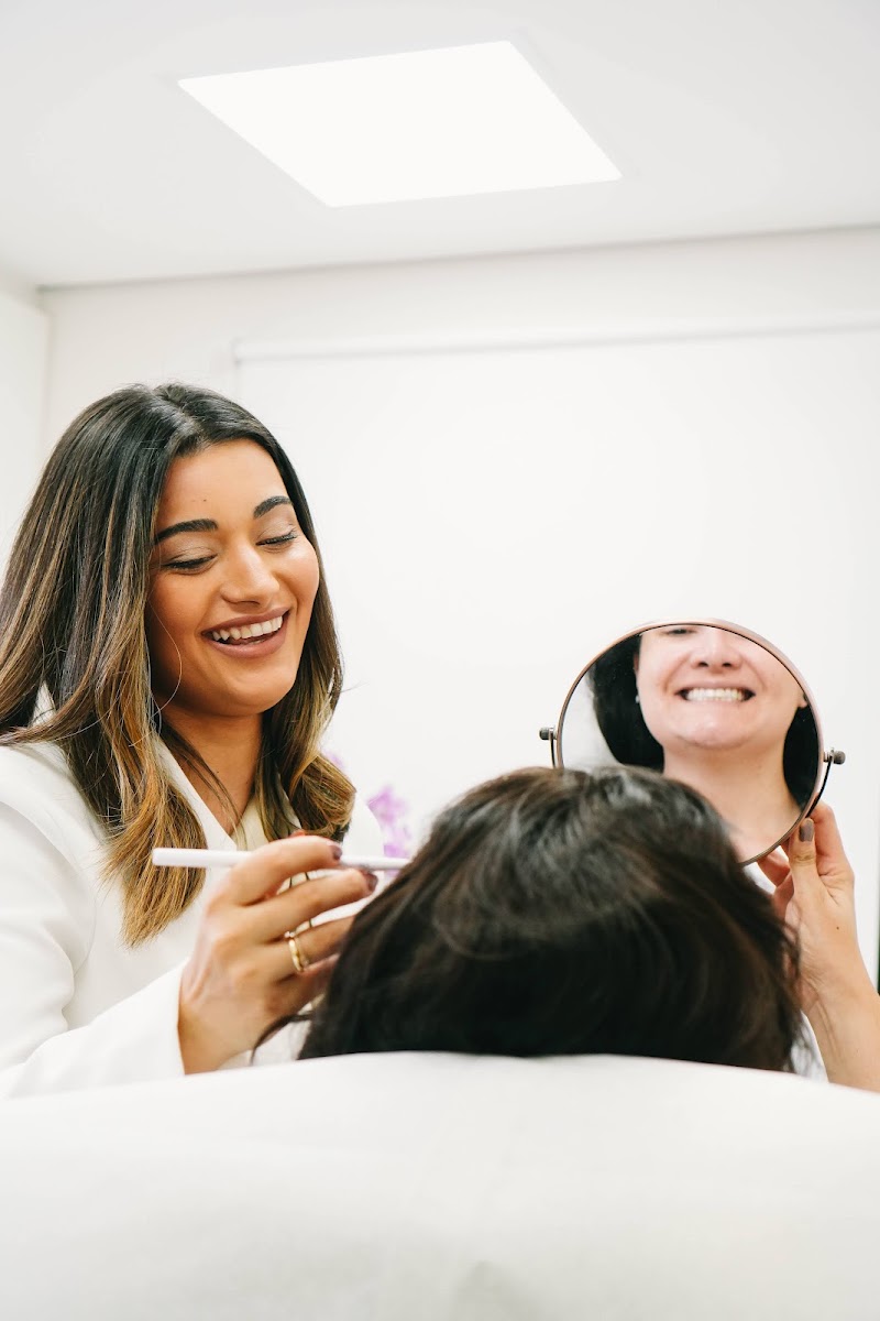 Foto de Dra Ana Caroline Oliveira - dermatologista