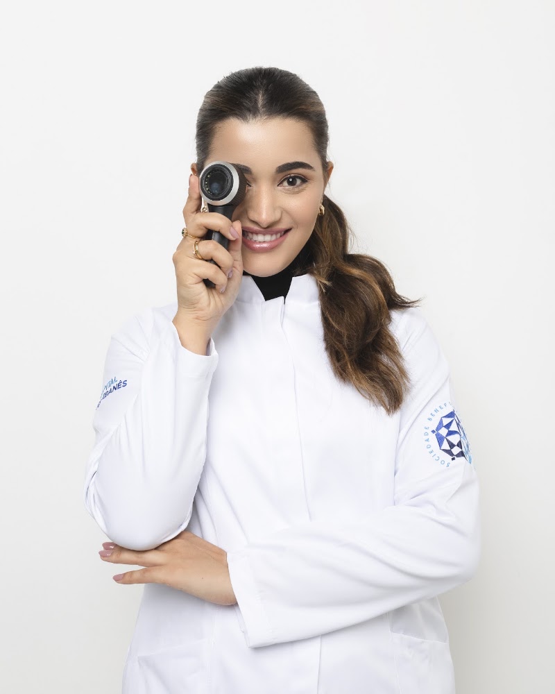 Dra Ana Caroline Oliveira - dermatologista